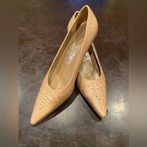 EUC Salvatore Ferragamo tan reptile kitten pointed heel shoes